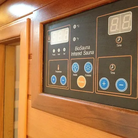 Le Presbytere De לינה וארוחת בוקר Sautour