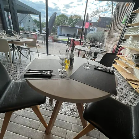 Le Presbytere De לינה וארוחת בוקר