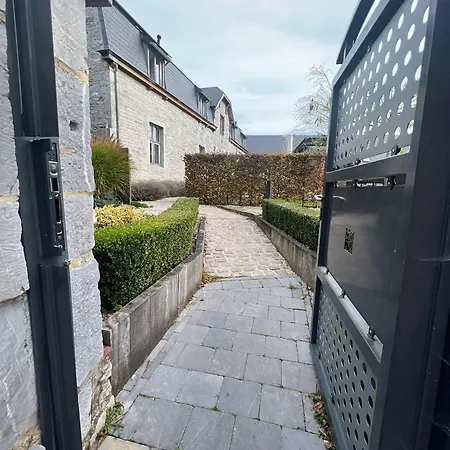 Le Presbytere De Bed & Breakfast Sautour
